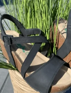 BioNatura Sort Sandal På Kilehæl Style 24A810