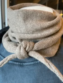 CC Heart Small Triangle Scarf Walnød