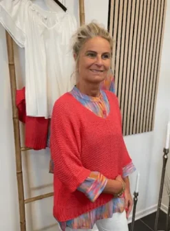 Marta Betina Strik Koralrød
