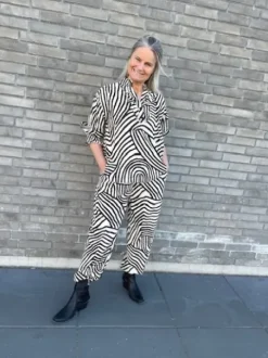 Marta Helina Bluse Hvid/Sort Stribet