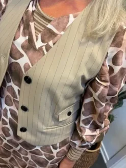 Marta Pernille Kjole I Giraf Print