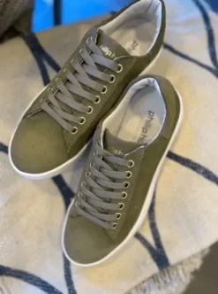 Philip Hog Sofia Olivengrøn Ruskind Sneaks