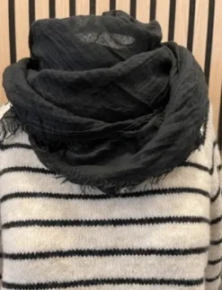 Rebekka Brogaard Sort Tørklæde
