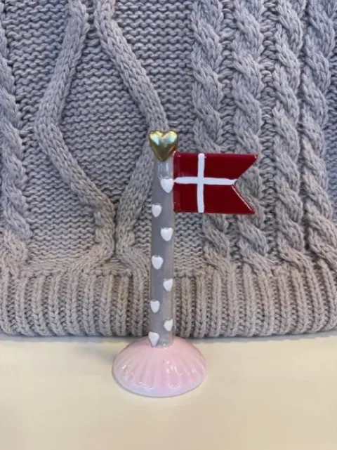 Speedtsberg Lille Flag Grå Stang Hvide Hjerter