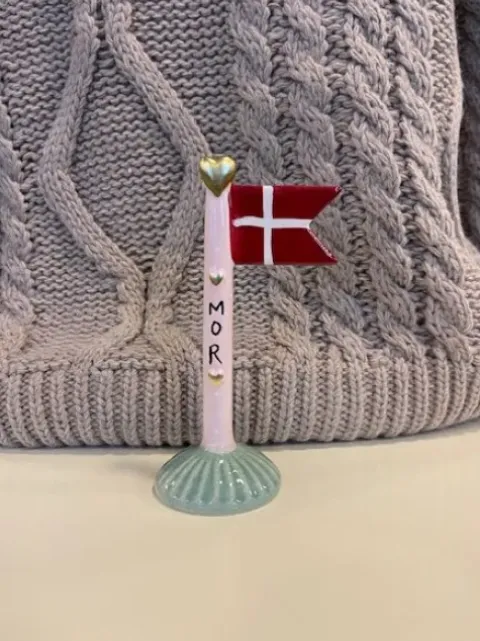 Speedtsberg Lille Flag – Mor Rosa Med Prikker Og Grøn Fod