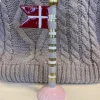 Stort Flag Grå Guld Creme Stang Rosa Fod